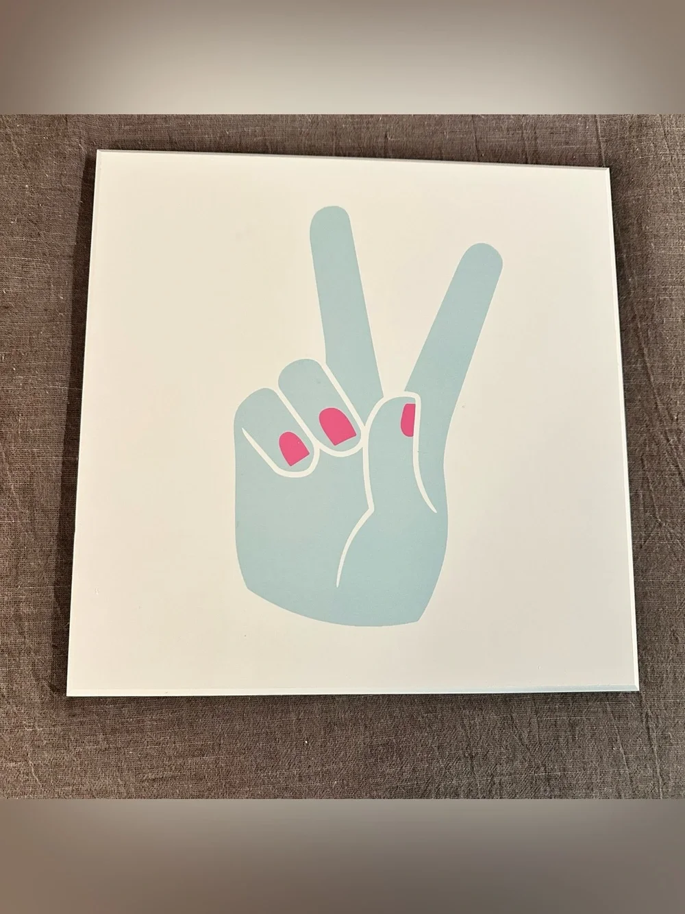 ✌🏼💕 Trendy Wall Art - Peace & Nail Polish 💅🏼